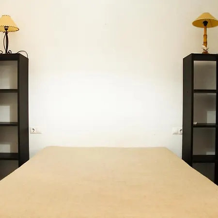 Apartment Valencia 15 *